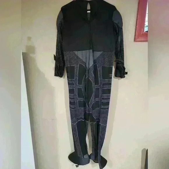 The dark knight Batman costume kids size large may fit XL - Picture 4 of 4